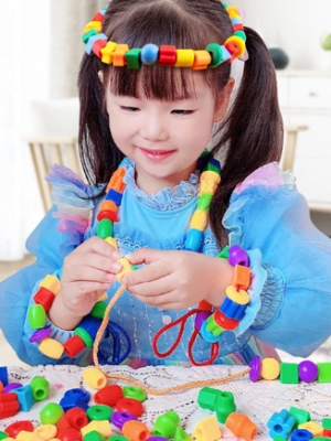 ลูกปัดสีรุ้ง รูปทรงเรขาคณิต 100 pcs